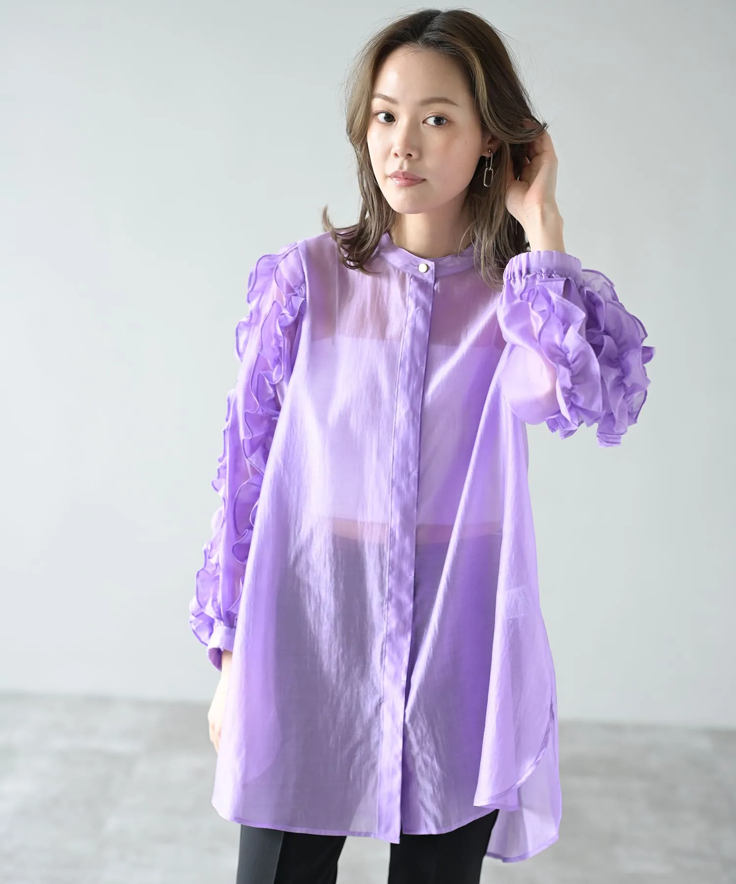 PURPLE　model：H167 B82 W59 H84　着用サイズ：FREE