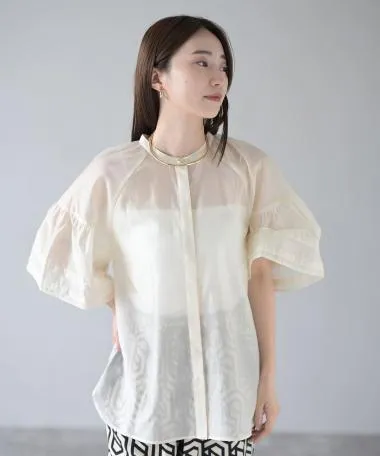 HERENCIA / Gathered flare tuck sleeve sheer blouse